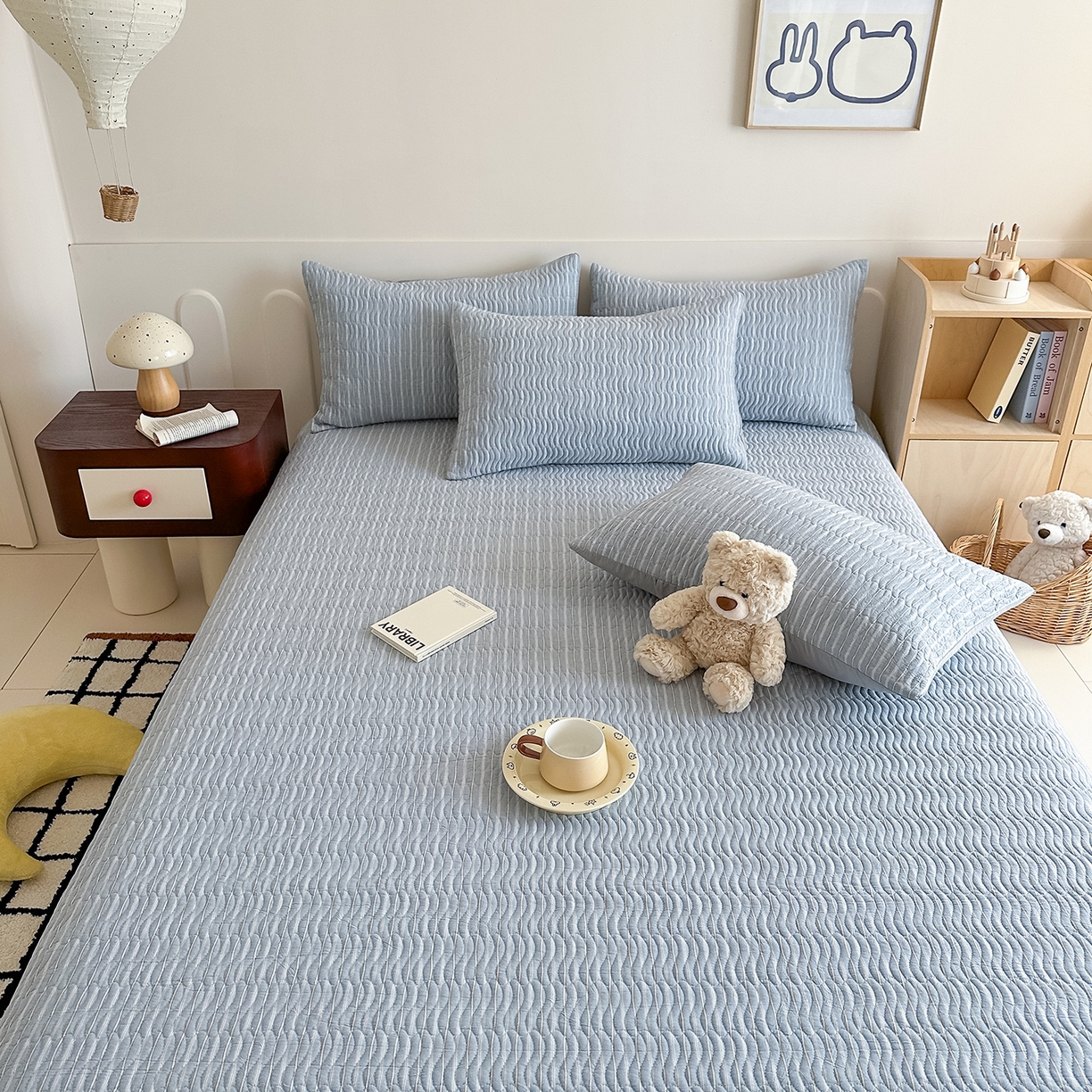 91家纺网 家纺一手货源 找家纺 乐野家居 2025新款A类全棉水洗棉夹棉床盖三件套 可乐蓝