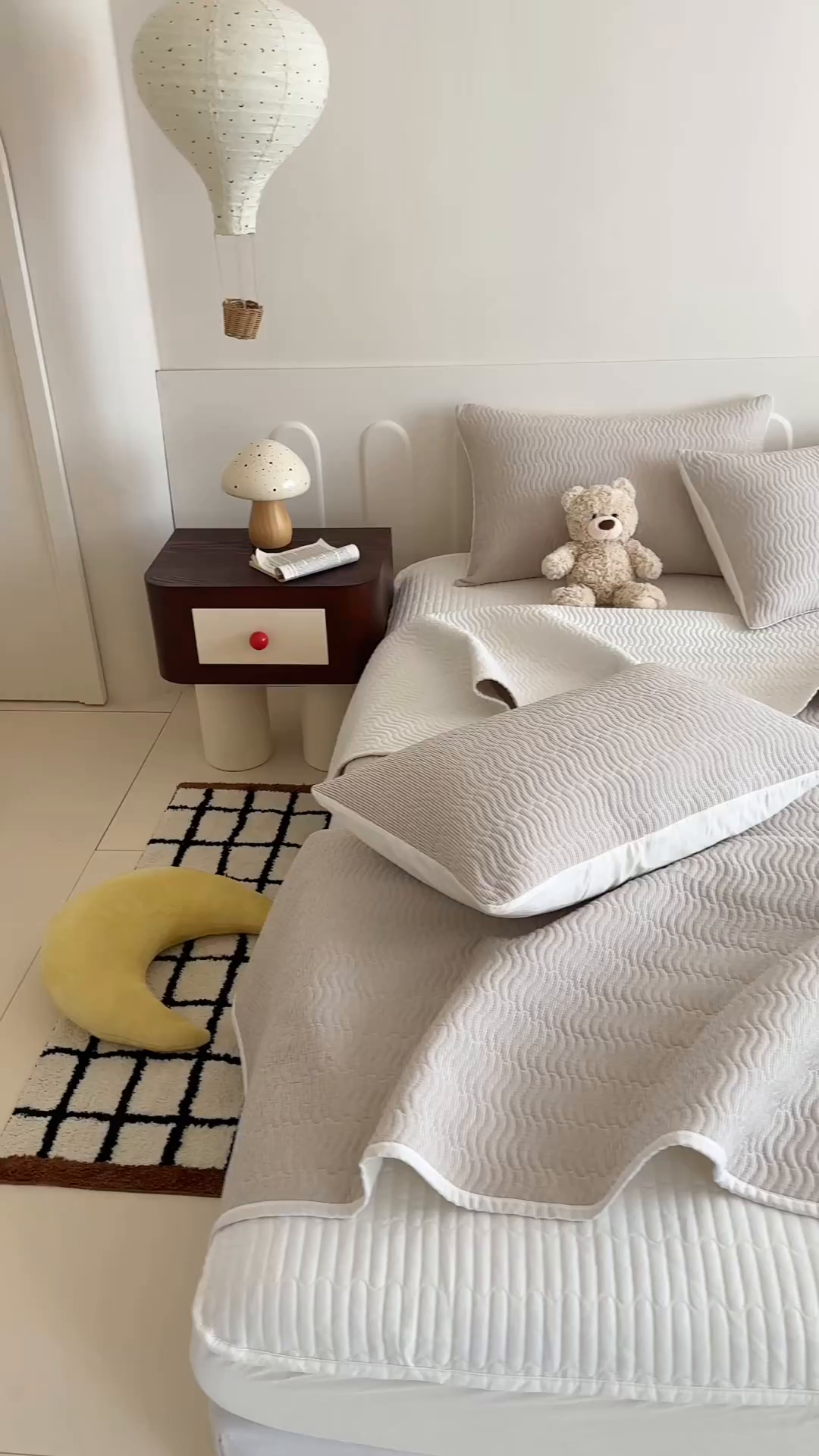 91家纺网 家纺一手货源 找家纺 乐野家居 2025新款A类全棉水洗棉夹棉床盖三件套 流年米咖