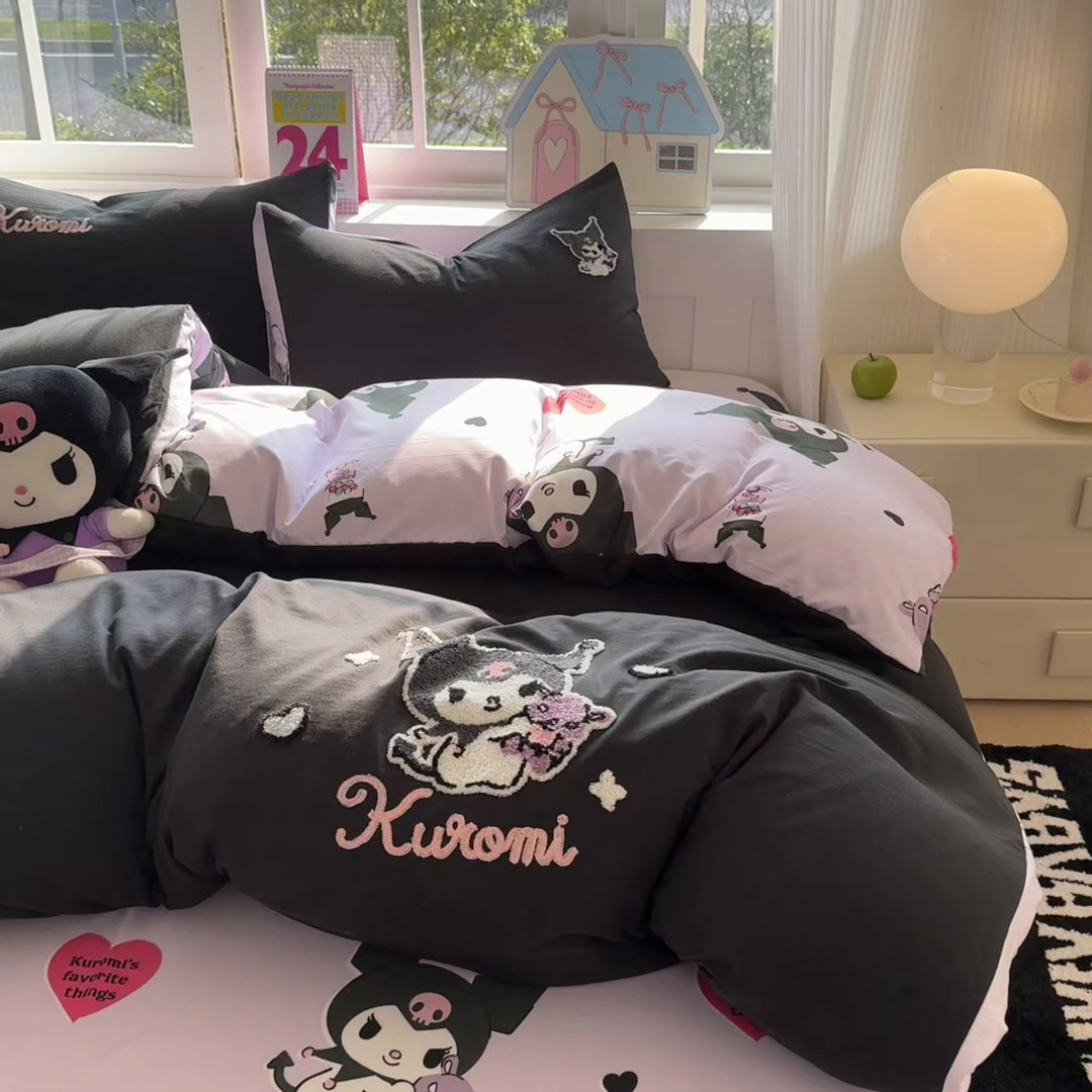 91家纺网 家纺一手货源 找家纺 艾特你 2025新款三丽鸥水洗云朵棉毛巾绣四件套-三丽鸥 暗黑萝莉-黑