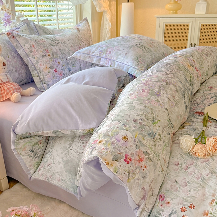 91家纺网 家纺一手货源 找家纺 巧玲珑 2025新款100%数码印花生态AB版四件套 幽若