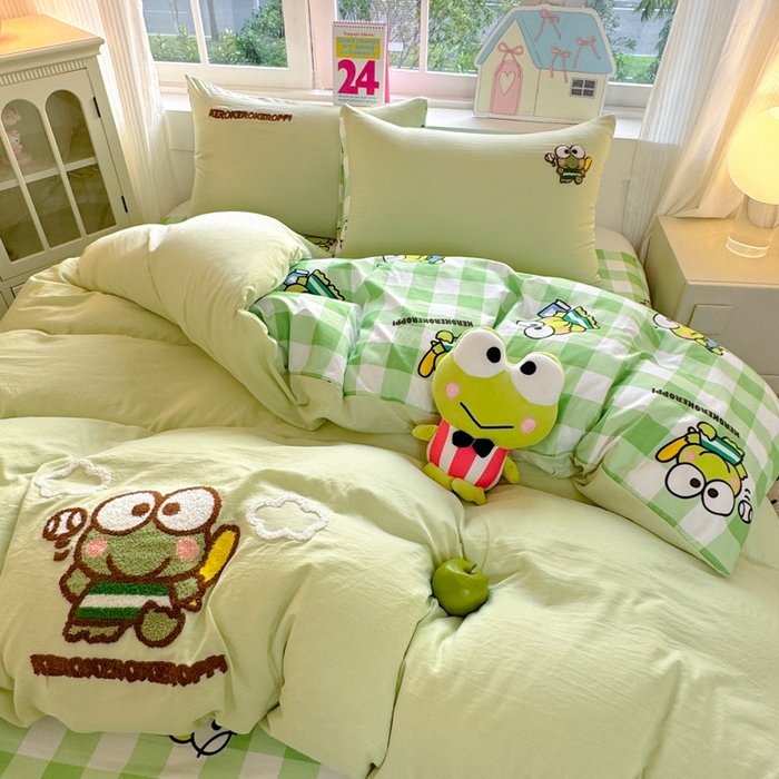 91家纺网 家纺一手货源 找家纺 艾特你 2025新款三丽鸥水洗云朵棉毛巾绣四件套-三丽鸥 大眼蛙