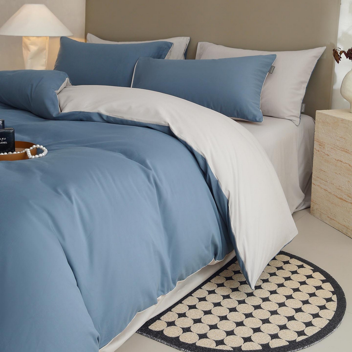 91家纺网 家纺一手货源 找家纺 宜家坊 2025新款A类60支长绒棉纯色磨毛四件套 蓝韵雾纱