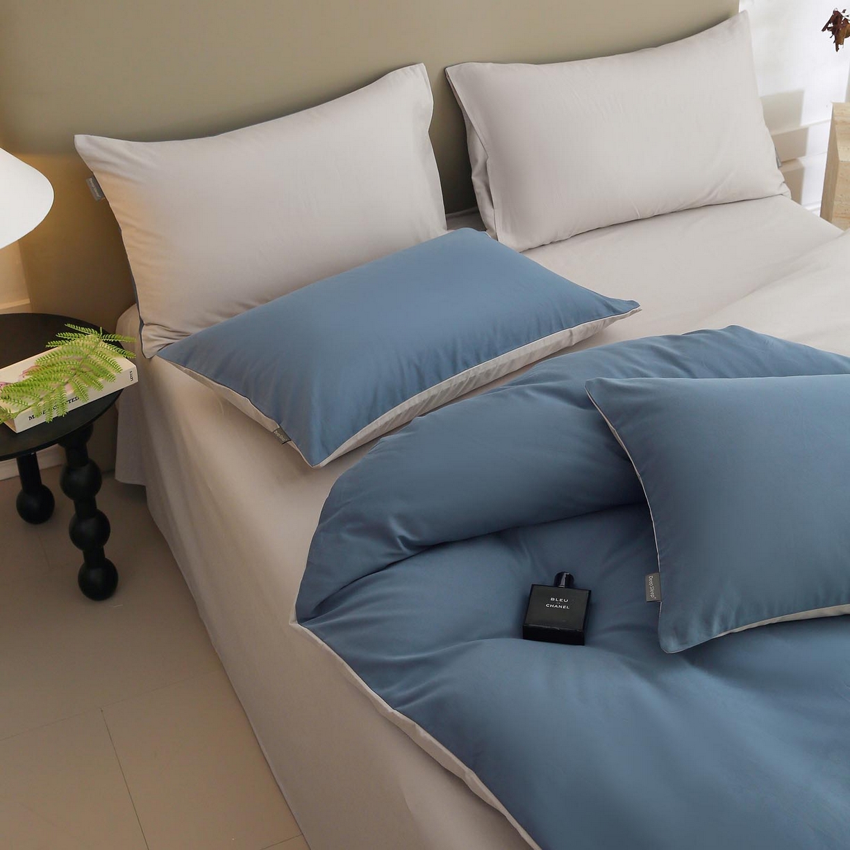 91家纺网 家纺一手货源 找家纺 宜家坊 2025新款A类60支长绒棉纯色磨毛四件套 蓝韵雾纱
