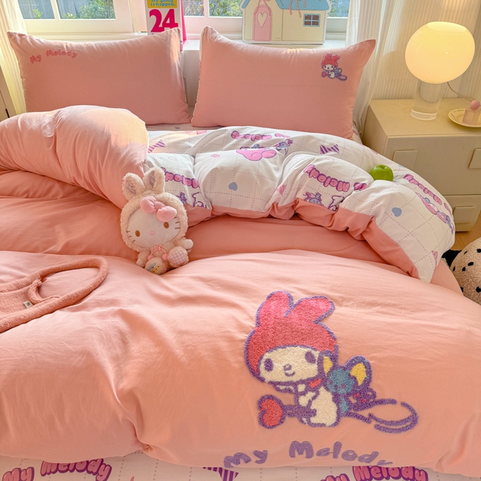 91家纺网 家纺一手货源 找家纺 艾特你 2025新款三丽鸥水洗云朵棉毛巾绣四件套-三丽鸥 飞行美乐