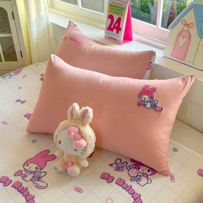 91家纺网 家纺一手货源 找家纺 艾特你 2025新款三丽鸥水洗云朵棉毛巾绣四件套-三丽鸥 飞行美乐