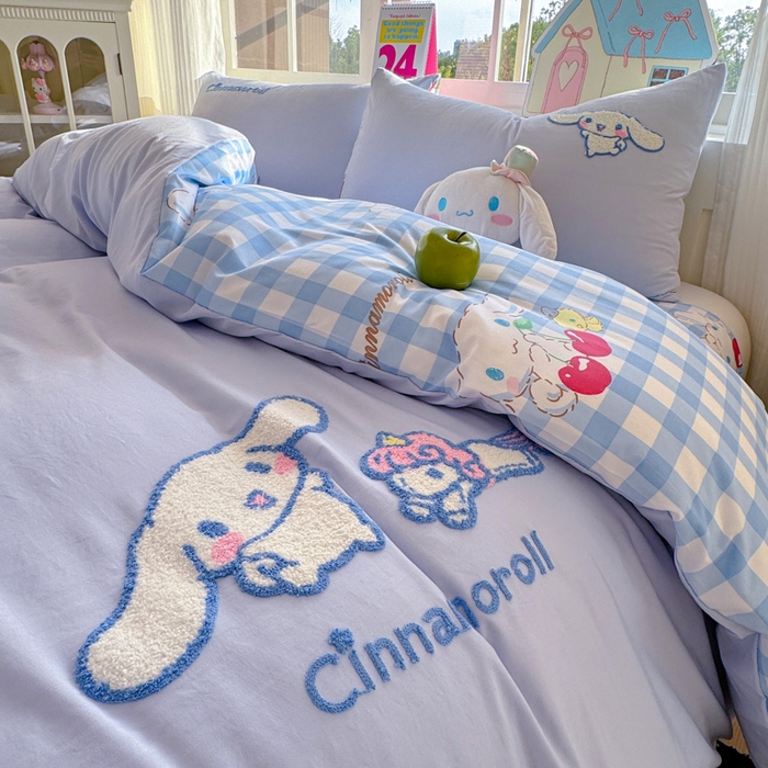 91家纺网 家纺一手货源 找家纺 艾特你 2025新款三丽鸥水洗云朵棉毛巾绣四件套-三丽鸥 木马狗