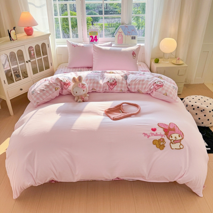 91家纺网 家纺一手货源 找家纺 艾特你 2025新款三丽鸥水洗云朵棉毛巾绣四件套-三丽鸥 松鼠美乐-粉