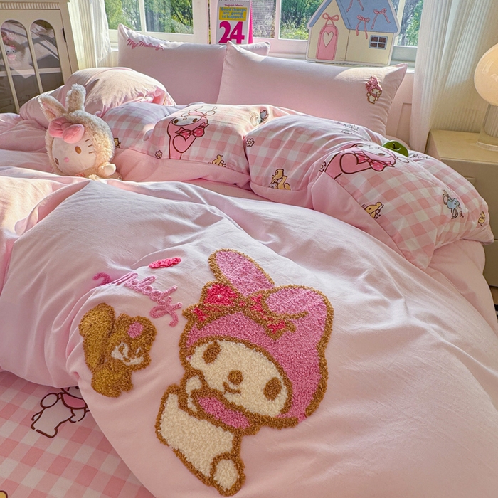 91家纺网 家纺一手货源 找家纺 艾特你 2025新款三丽鸥水洗云朵棉毛巾绣四件套-三丽鸥 松鼠美乐-粉