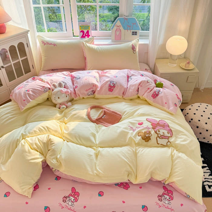 91家纺网 家纺一手货源 找家纺 艾特你 2025新款三丽鸥水洗云朵棉毛巾绣四件套-三丽鸥 松鼠美乐-黄