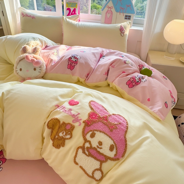 91家纺网 家纺一手货源 找家纺 艾特你 2025新款三丽鸥水洗云朵棉毛巾绣四件套-三丽鸥 松鼠美乐-黄