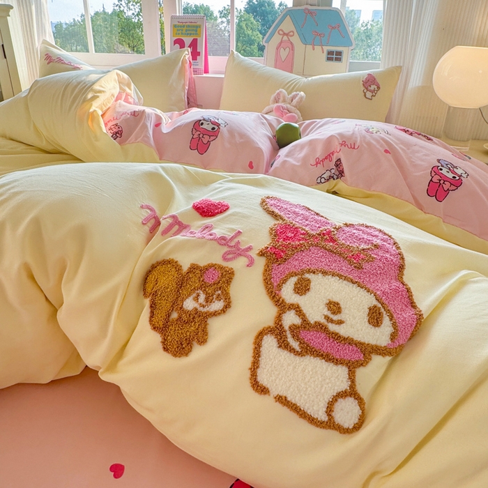 91家纺网 家纺一手货源 找家纺 艾特你 2025新款三丽鸥水洗云朵棉毛巾绣四件套-三丽鸥 松鼠美乐-黄