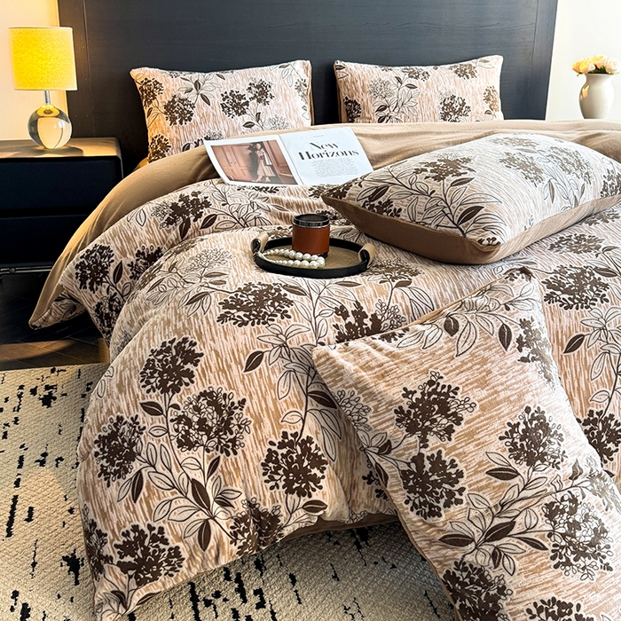 91家纺网 家纺一手货源 找家纺 卡罗兰 2025新款雕花烂花牛奶绒套件-缠花枝系列 缠花枝-绣球