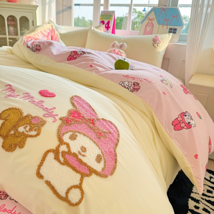 91家纺网 家纺一手货源 找家纺 艾特你 2025新款三丽鸥水洗云朵棉毛巾绣四件套-三丽鸥 松鼠美乐-黄