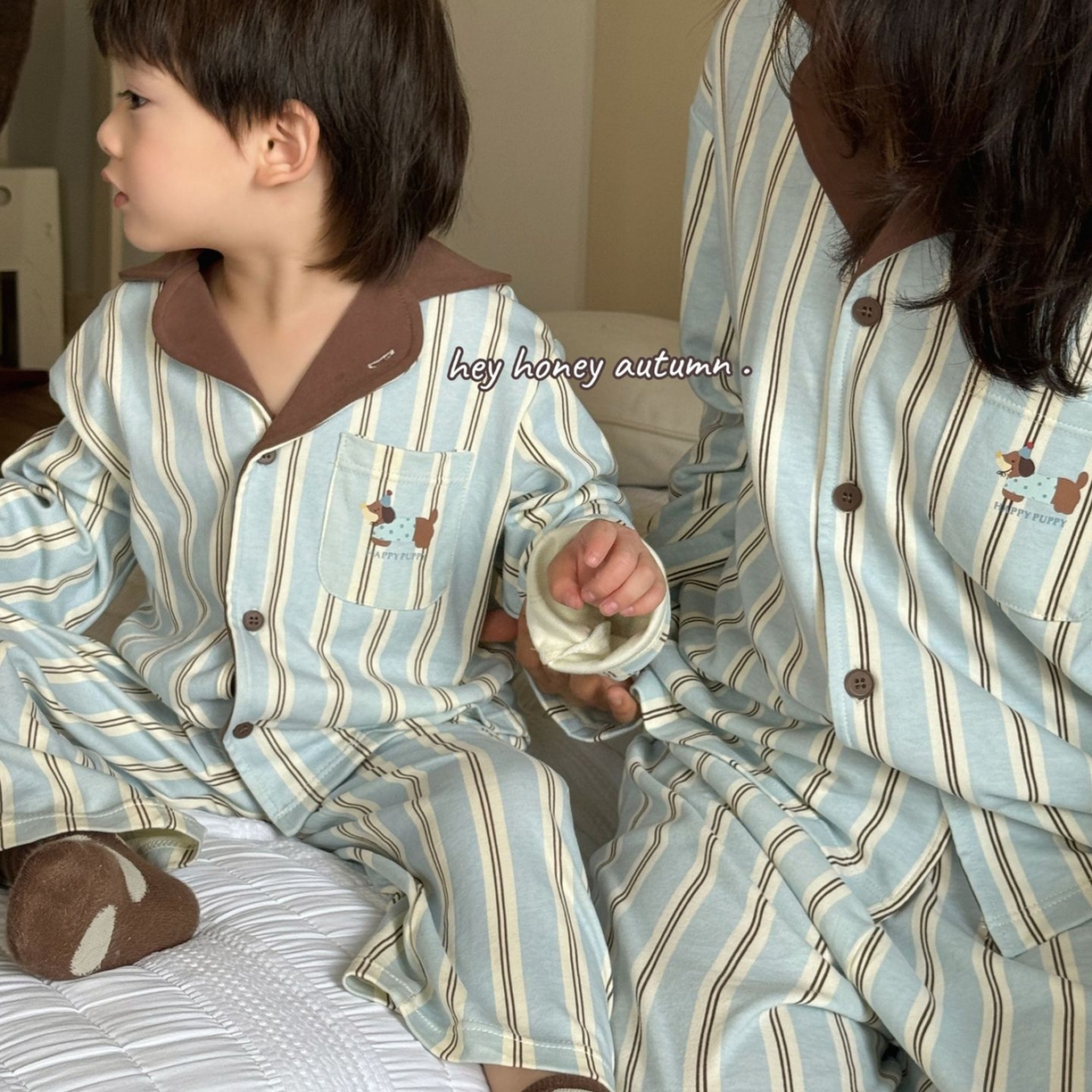 91家纺网 家纺一手货源 找家纺 （总）【只代发】2025新款母子大小卷 Hey honey儿童亲子款舒适棉毛针织家居服套装秋冬睡衣一件代发