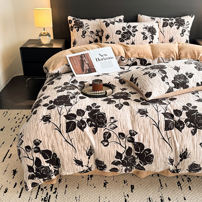 91家纺网 家纺一手货源 找家纺 卡罗兰 2025新款雕花烂花牛奶绒套件-缠花枝系列 缠花枝-蔷薇