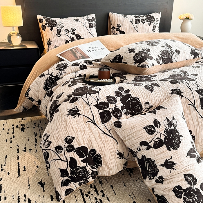 91家纺网 家纺一手货源 找家纺 卡罗兰 2025新款雕花烂花牛奶绒套件-缠花枝系列 缠花枝-蔷薇