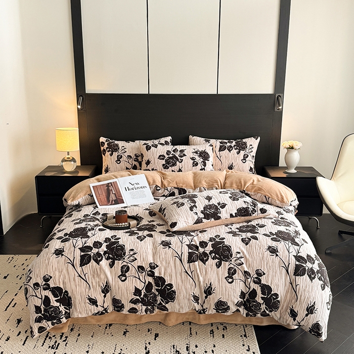 91家纺网 家纺一手货源 找家纺 卡罗兰 2025新款雕花烂花牛奶绒套件-缠花枝系列 缠花枝-蔷薇