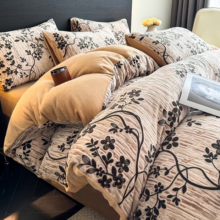 卡罗兰 2025新款雕花烂花牛奶绒套件-缠花枝系列 缠花枝-迎春卡其