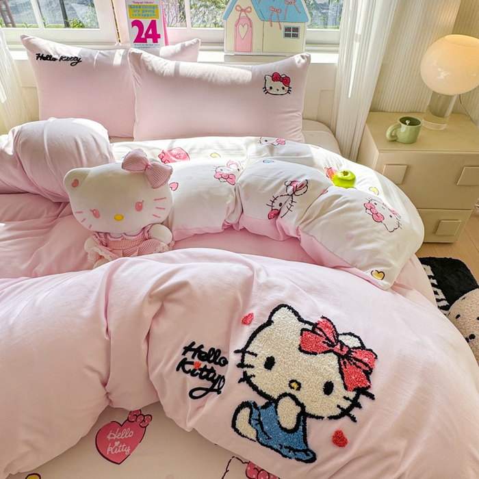 91家纺网 家纺一手货源 找家纺 艾特你 2025新款三丽鸥水洗云朵棉毛巾绣四件套-三丽鸥 甜心Kitty-粉