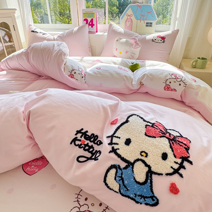 91家纺网 家纺一手货源 找家纺 艾特你 2025新款三丽鸥水洗云朵棉毛巾绣四件套-三丽鸥 甜心Kitty-粉