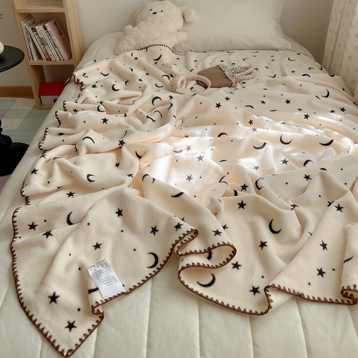 91家纺网 家纺一手货源 找家纺 萝莉家纺 2025新款四季多功能双面宝宝绒暖肤毯米粒绒毛毯 星星月亮