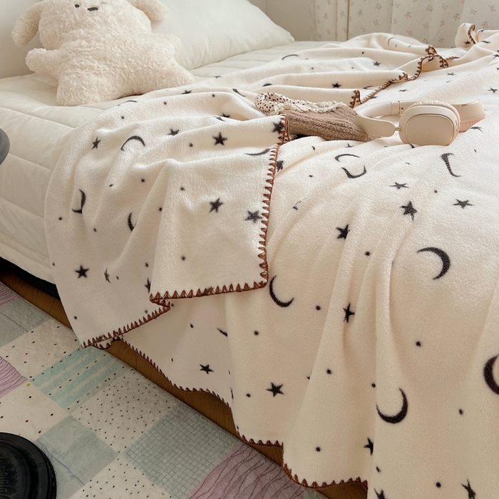 91家纺网 家纺一手货源 找家纺 萝莉家纺 2025新款四季多功能双面宝宝绒暖肤毯米粒绒毛毯 星星月亮
