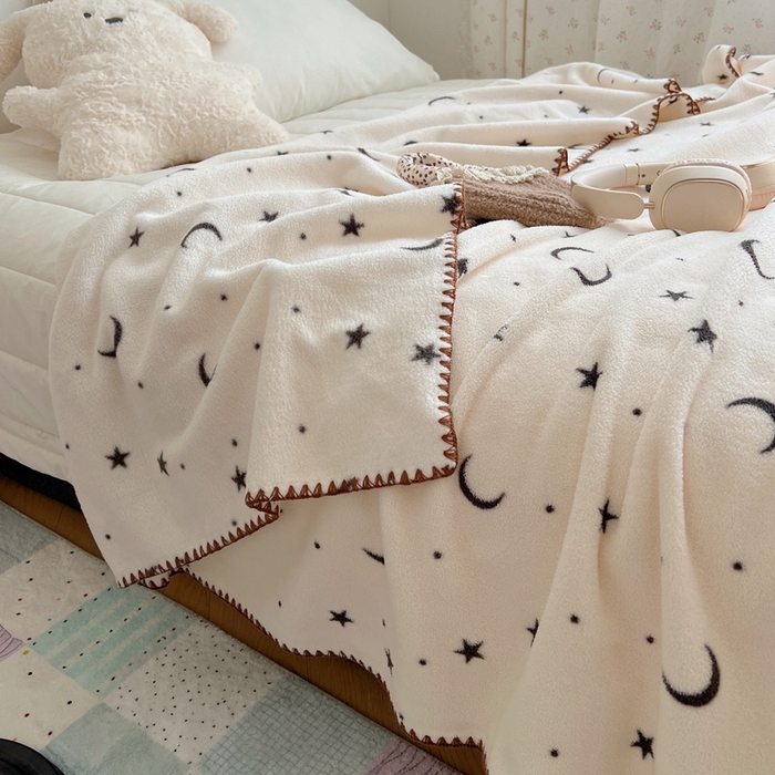 91家纺网 家纺一手货源 找家纺 萝莉家纺 2025新款四季多功能双面宝宝绒暖肤毯米粒绒毛毯 星星月亮