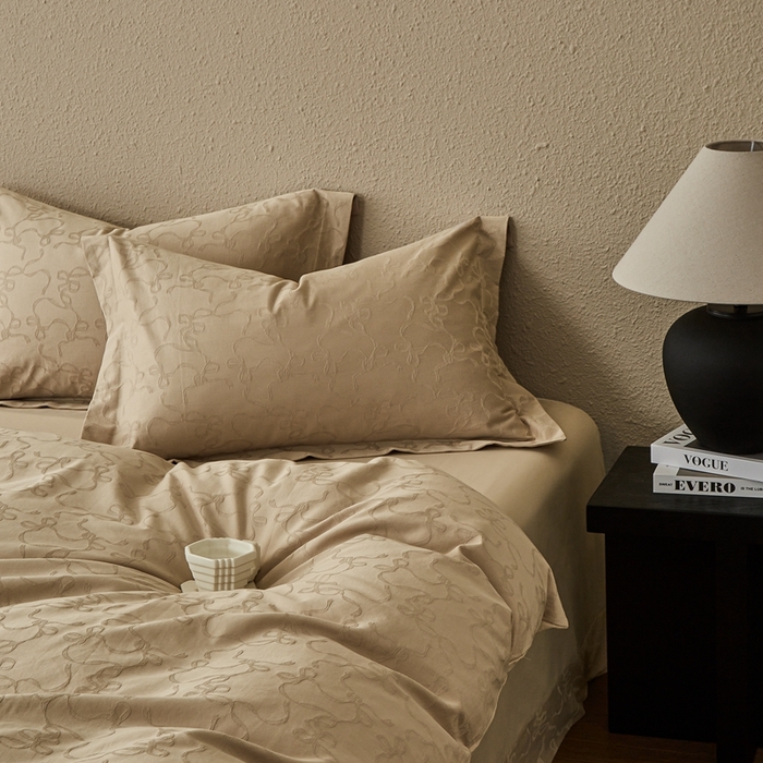 91家纺网 家纺一手货源 找家纺 顾家家居 2025新款全棉厚织提花四件套 洛川--暖玉