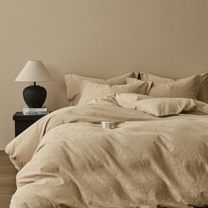 91家纺网 家纺一手货源 找家纺 顾家家居 2025新款全棉厚织提花四件套 洛川--暖玉