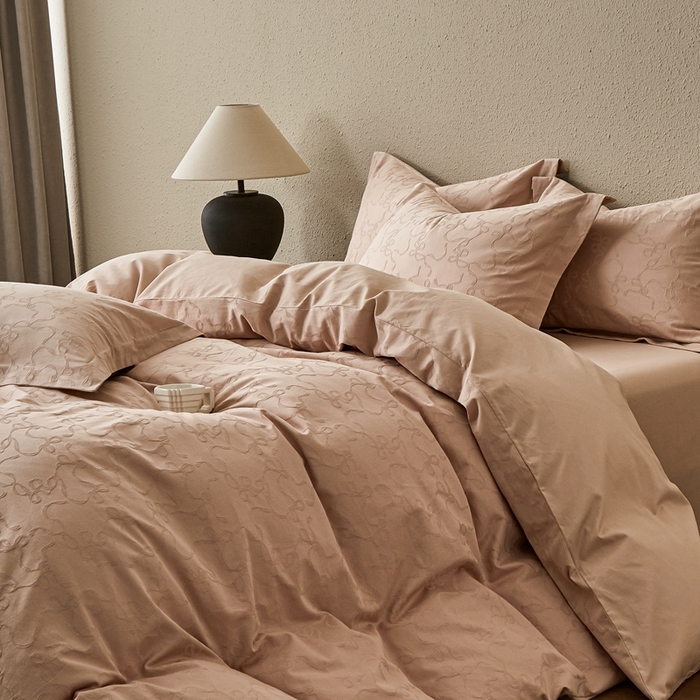 91家纺网 家纺一手货源 找家纺 顾家家居 2025新款全棉厚织提花四件套 洛川--霞光