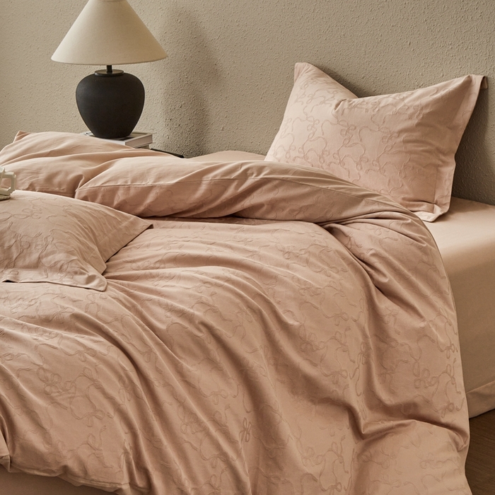 91家纺网 家纺一手货源 找家纺 顾家家居 2025新款全棉厚织提花四件套 洛川--霞光