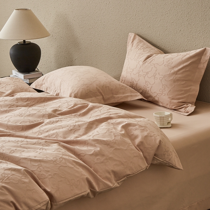 91家纺网 家纺一手货源 找家纺 顾家家居 2025新款全棉厚织提花四件套 洛川--霞光