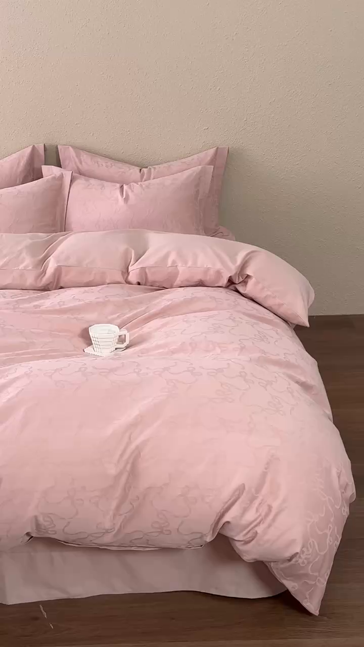 91家纺网 家纺一手货源 找家纺 顾家家居 2025新款全棉厚织提花四件套 洛川--霞光