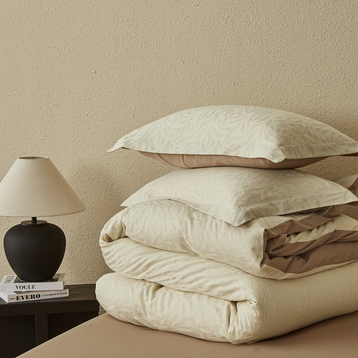 91家纺网 家纺一手货源 找家纺 顾家家居 2025新款全棉厚织提花四件套 弥生--燕麦