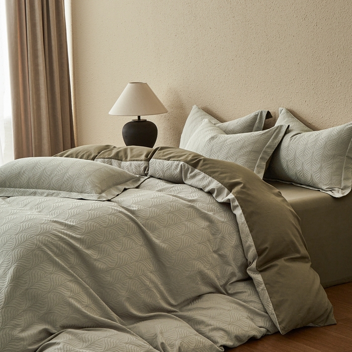 91家纺网 家纺一手货源 找家纺 顾家家居 2025新款全棉厚织提花四件套 珀斯--茶褐