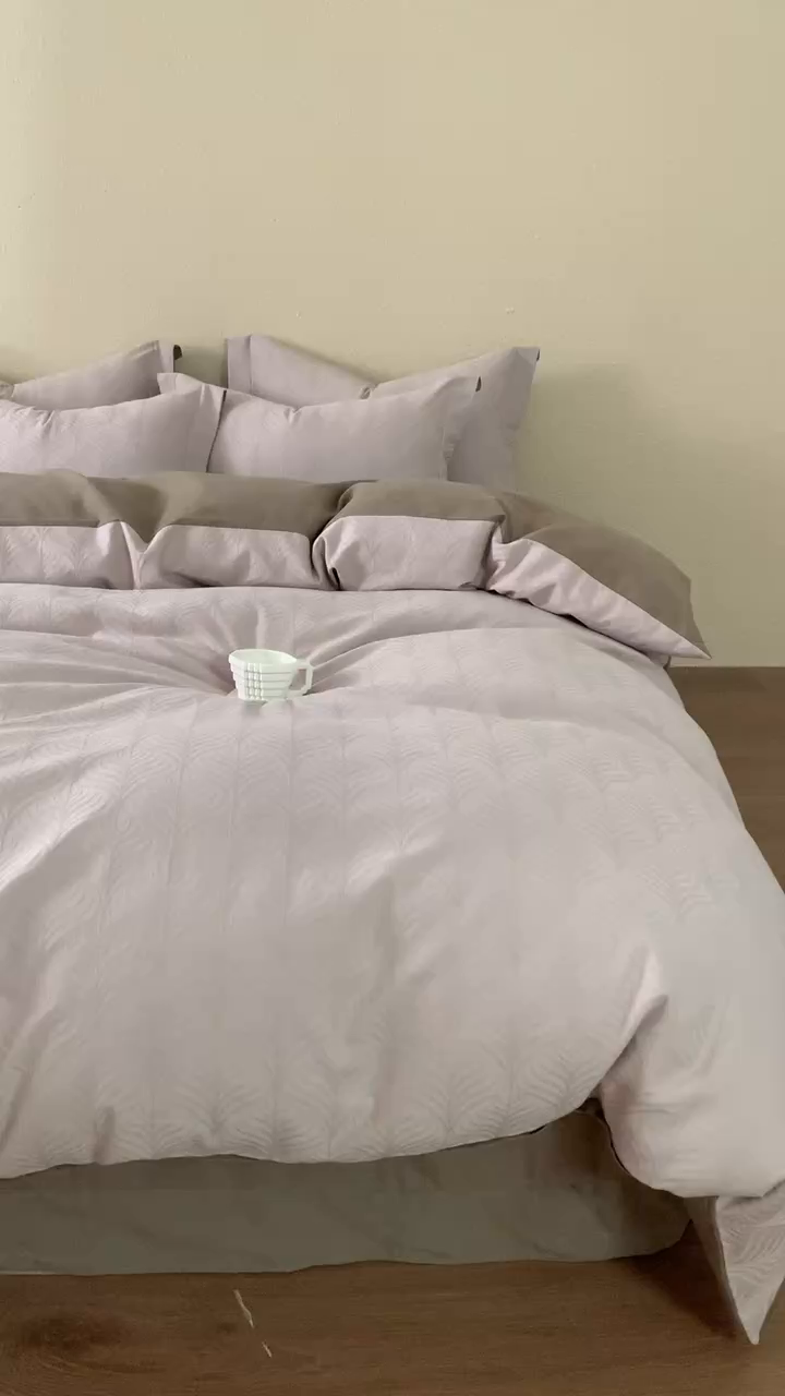 91家纺网 家纺一手货源 找家纺 顾家家居 2025新款全棉厚织提花四件套 珀斯--茶褐