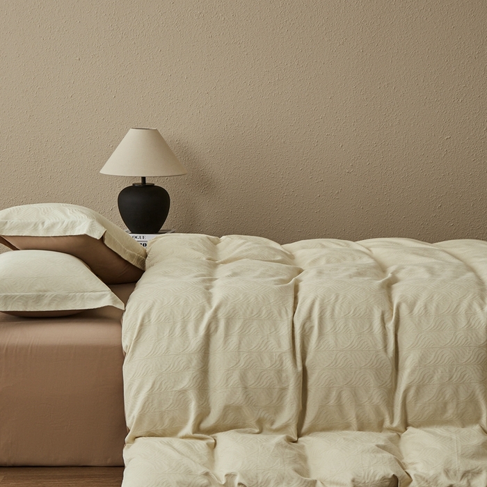 91家纺网 家纺一手货源 找家纺 顾家家居 2025新款全棉厚织提花四件套 珀斯--燕麦