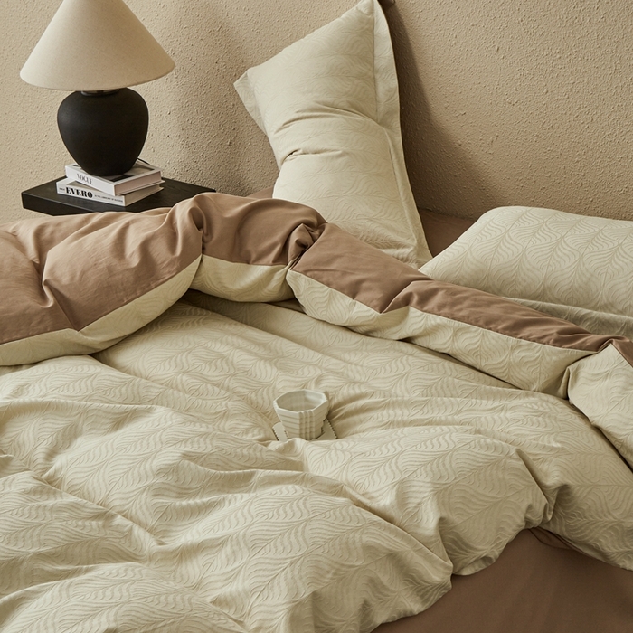 91家纺网 家纺一手货源 找家纺 顾家家居 2025新款全棉厚织提花四件套 珀斯--燕麦