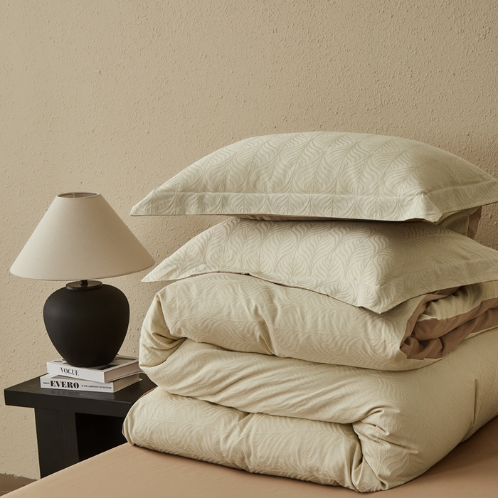 91家纺网 家纺一手货源 找家纺 顾家家居 2025新款全棉厚织提花四件套 珀斯--燕麦