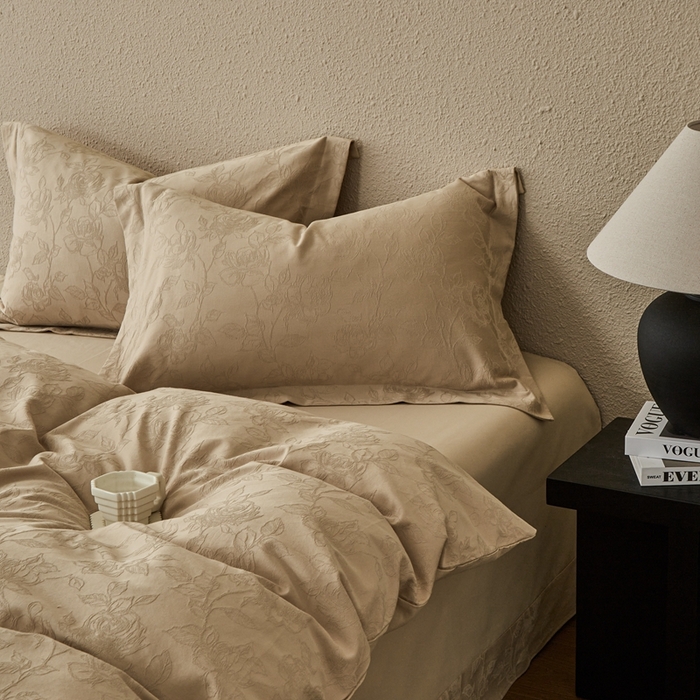 91家纺网 家纺一手货源 找家纺 顾家家居 2025新款全棉厚织提花四件套 月岛--暖玉