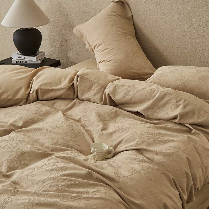 91家纺网 家纺一手货源 找家纺 顾家家居 2025新款全棉厚织提花四件套 月岛--暖玉