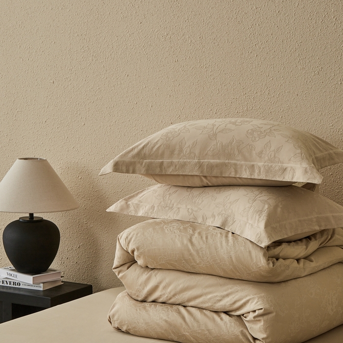 91家纺网 家纺一手货源 找家纺 顾家家居 2025新款全棉厚织提花四件套 月岛--暖玉