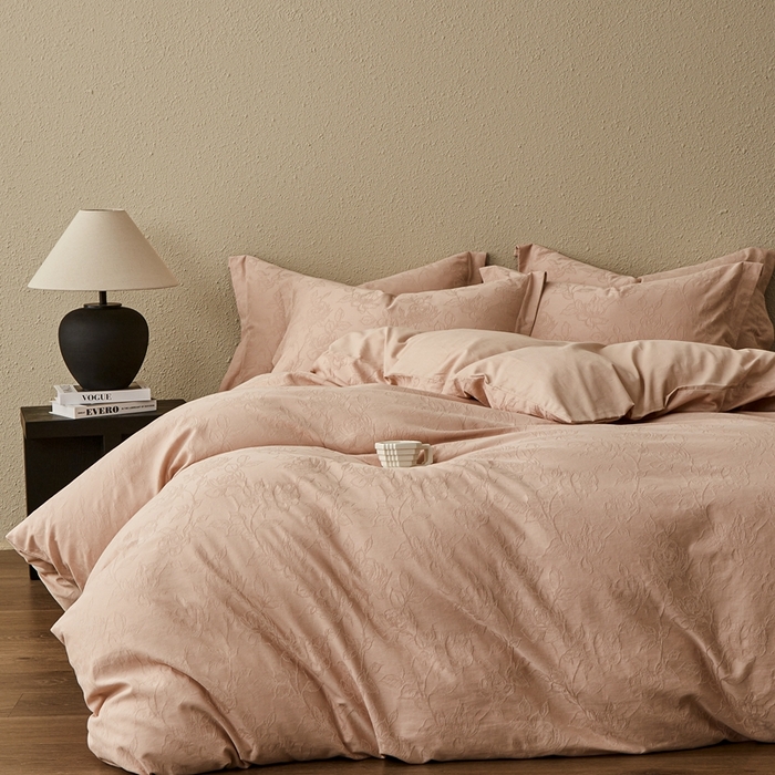 91家纺网 家纺一手货源 找家纺 顾家家居 2025新款全棉厚织提花四件套 月岛--霞光