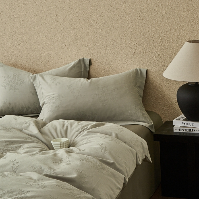 91家纺网 家纺一手货源 找家纺 顾家家居 2025新款全棉厚织提花四件套 竹与--茶褐