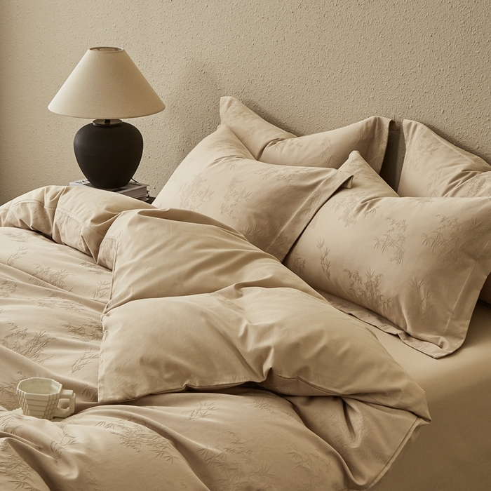 91家纺网 家纺一手货源 找家纺 顾家家居 2025新款全棉厚织提花四件套 竹与--暖玉