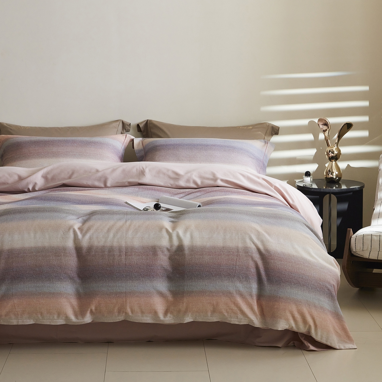 91家纺网 家纺一手货源 找家纺 XIWEN-希文家纺 2025秋冬新款全棉纯棉生态磨毛印花四件套 简希-豆沙