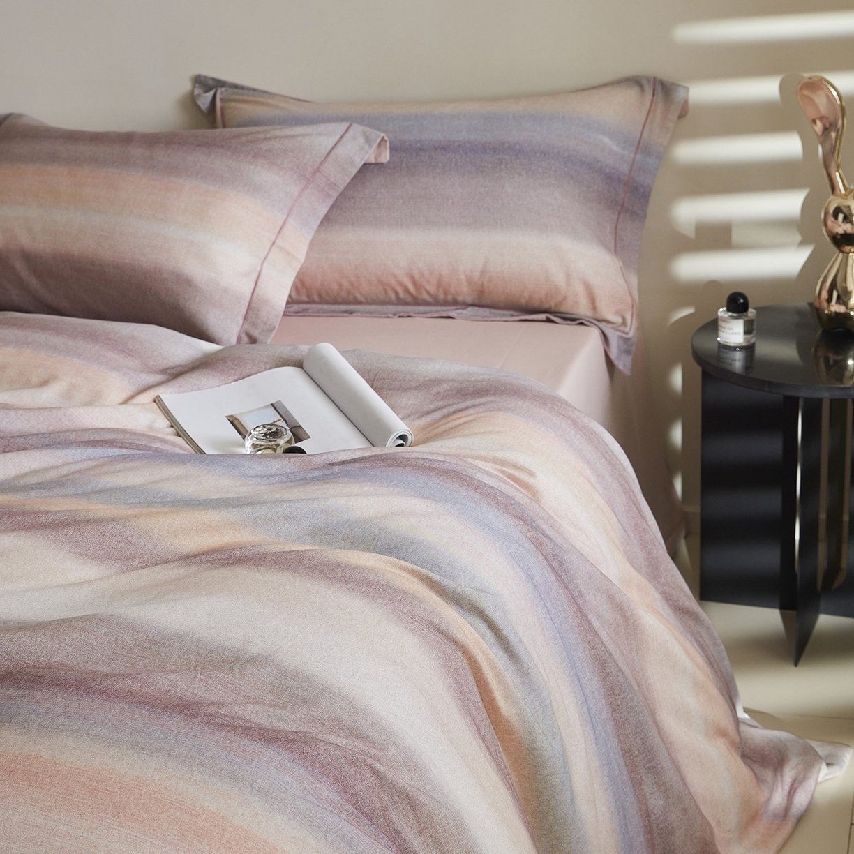 91家纺网 家纺一手货源 找家纺 XIWEN-希文家纺 2025秋冬新款全棉纯棉生态磨毛印花四件套 简希-豆沙