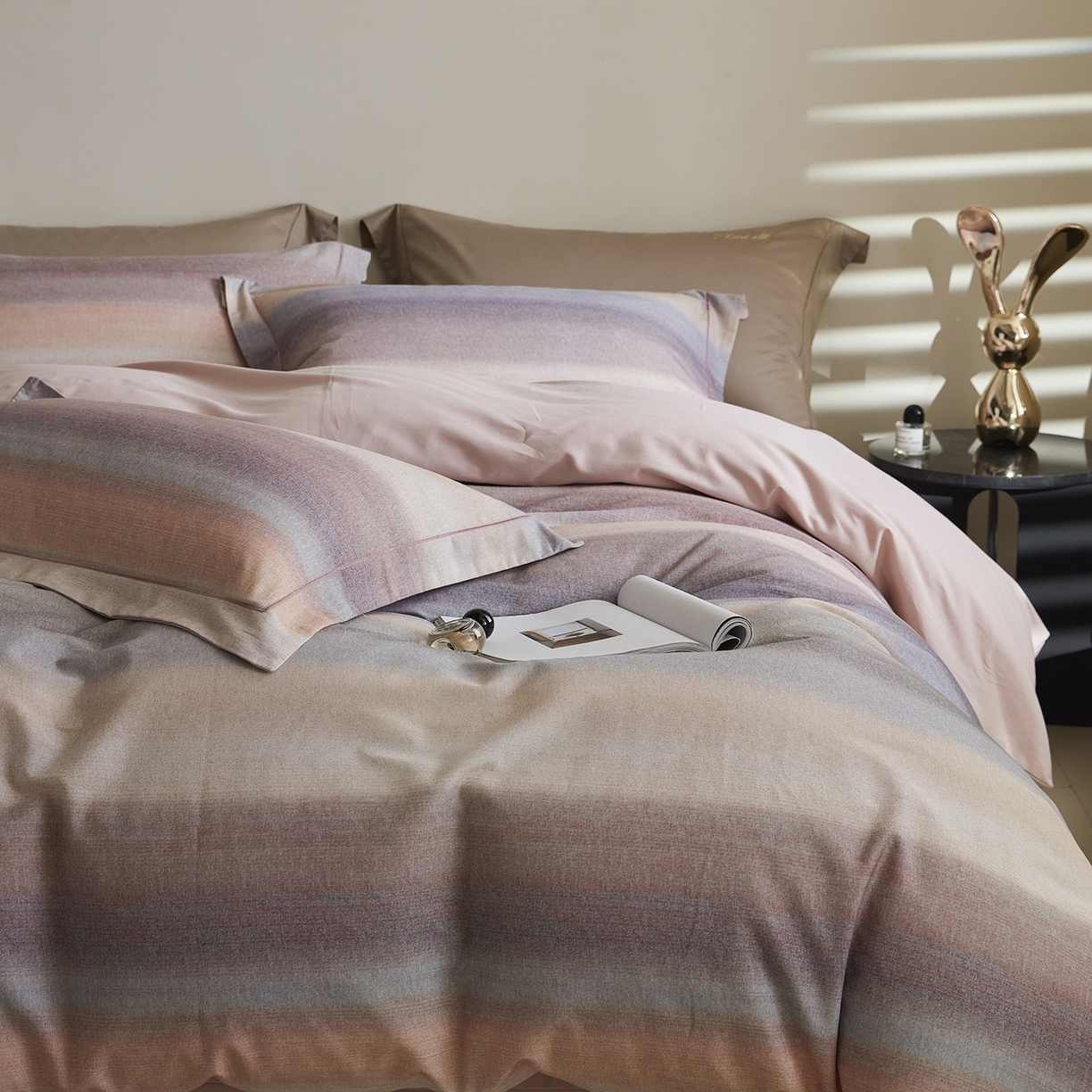 91家纺网 家纺一手货源 找家纺 XIWEN-希文家纺 2025秋冬新款全棉纯棉生态磨毛印花四件套 简希-豆沙