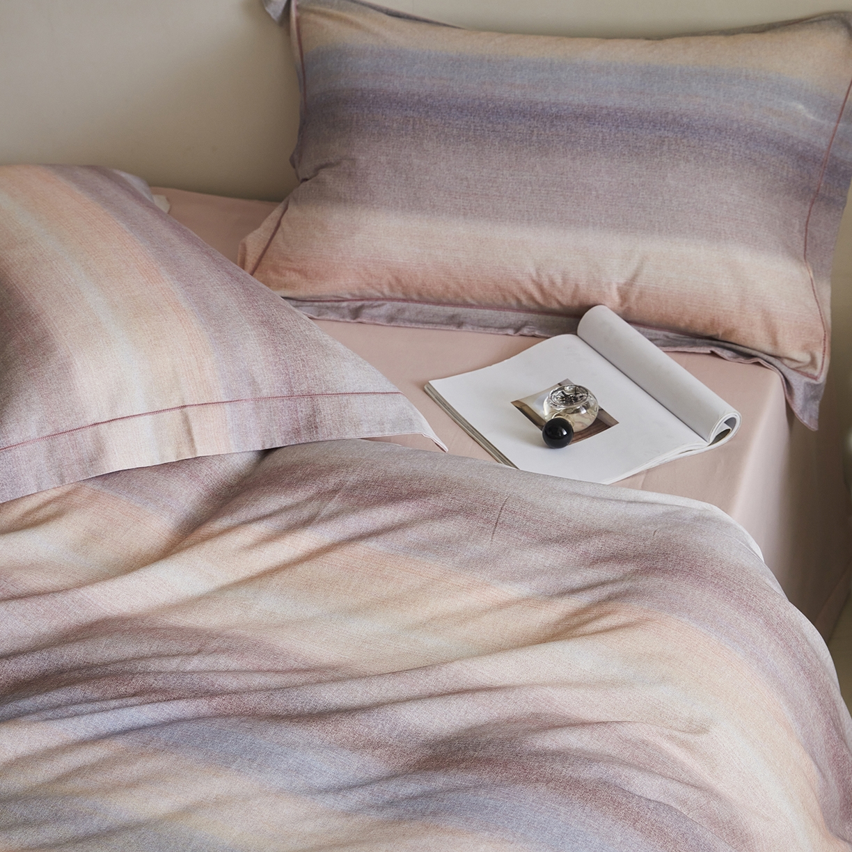 91家纺网 家纺一手货源 找家纺 XIWEN-希文家纺 2025秋冬新款全棉纯棉生态磨毛印花四件套 简希-豆沙