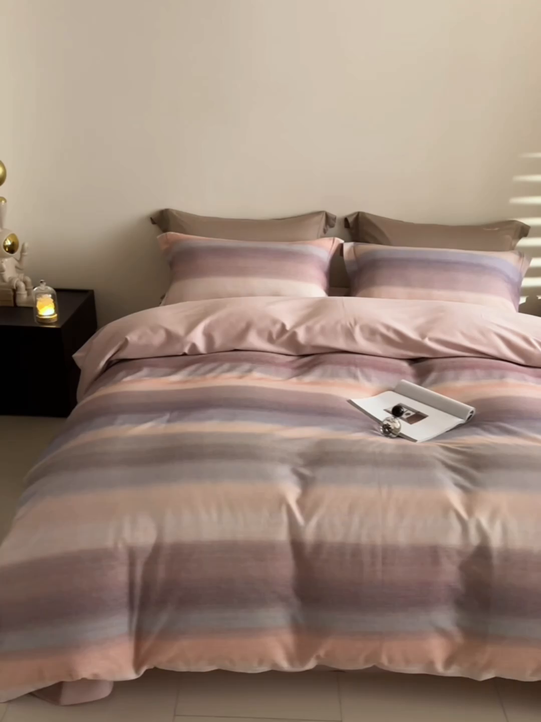 91家纺网 家纺一手货源 找家纺 XIWEN-希文家纺 2025秋冬新款全棉纯棉生态磨毛印花四件套 简希-豆沙